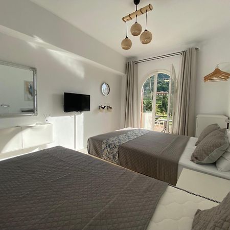 Navy Apartment With Mountain View &Private Parking Vátos エクステリア 写真