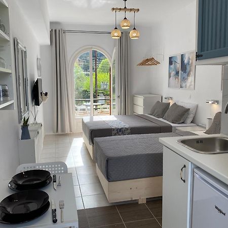 Navy Apartment With Mountain View &Private Parking Vátos エクステリア 写真