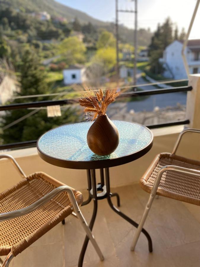 Navy Apartment With Mountain View &Private Parking Vátos エクステリア 写真