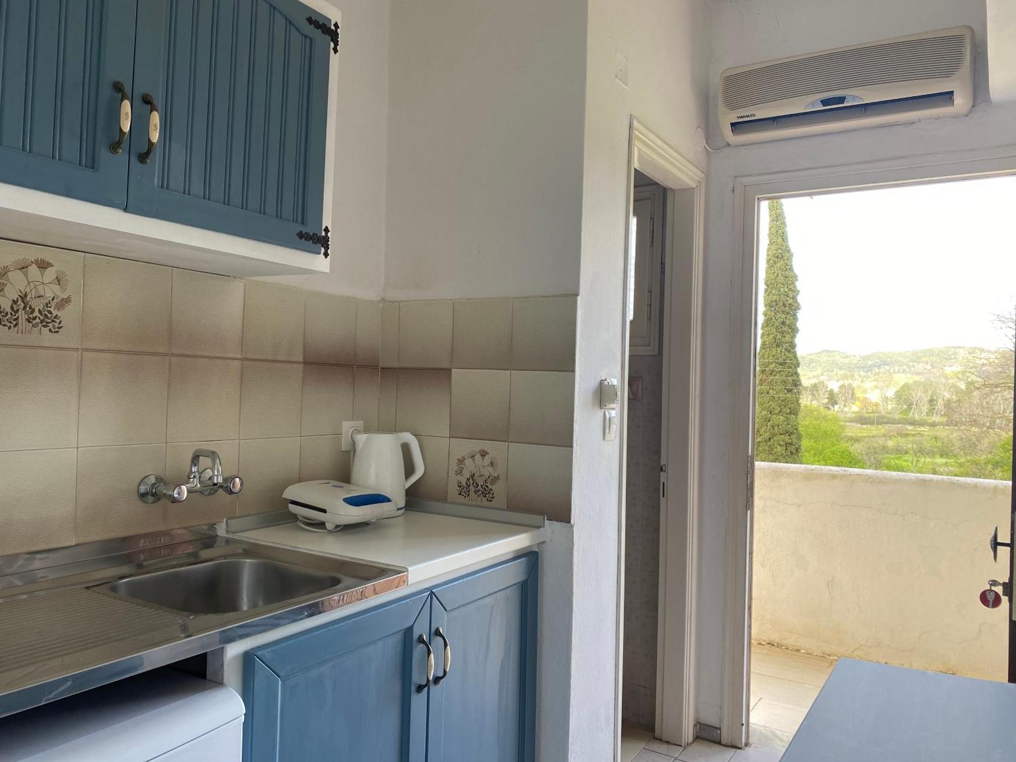 Navy Apartment With Mountain View &Private Parking Vátos エクステリア 写真