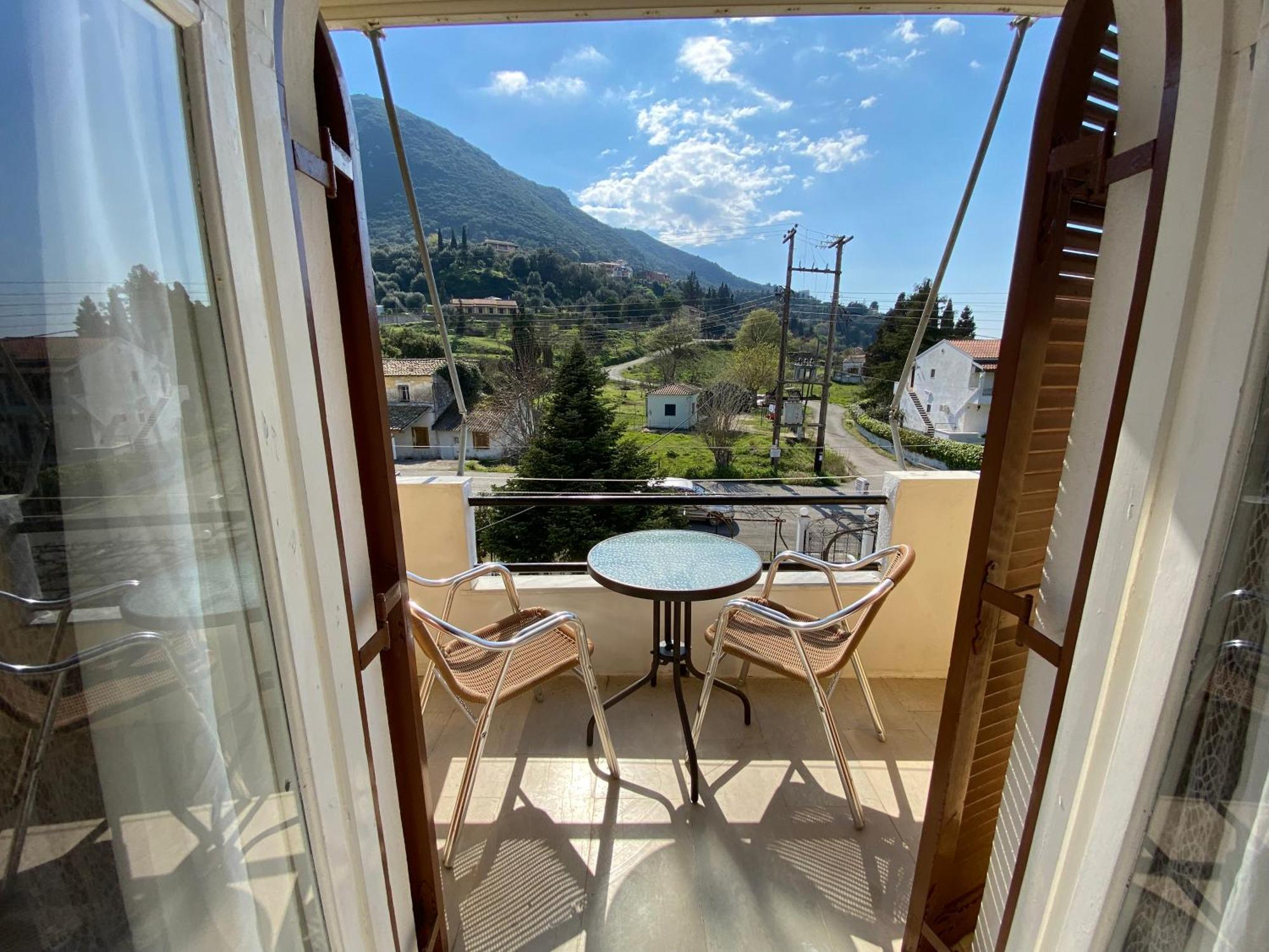 Navy Apartment With Mountain View &Private Parking Vátos エクステリア 写真