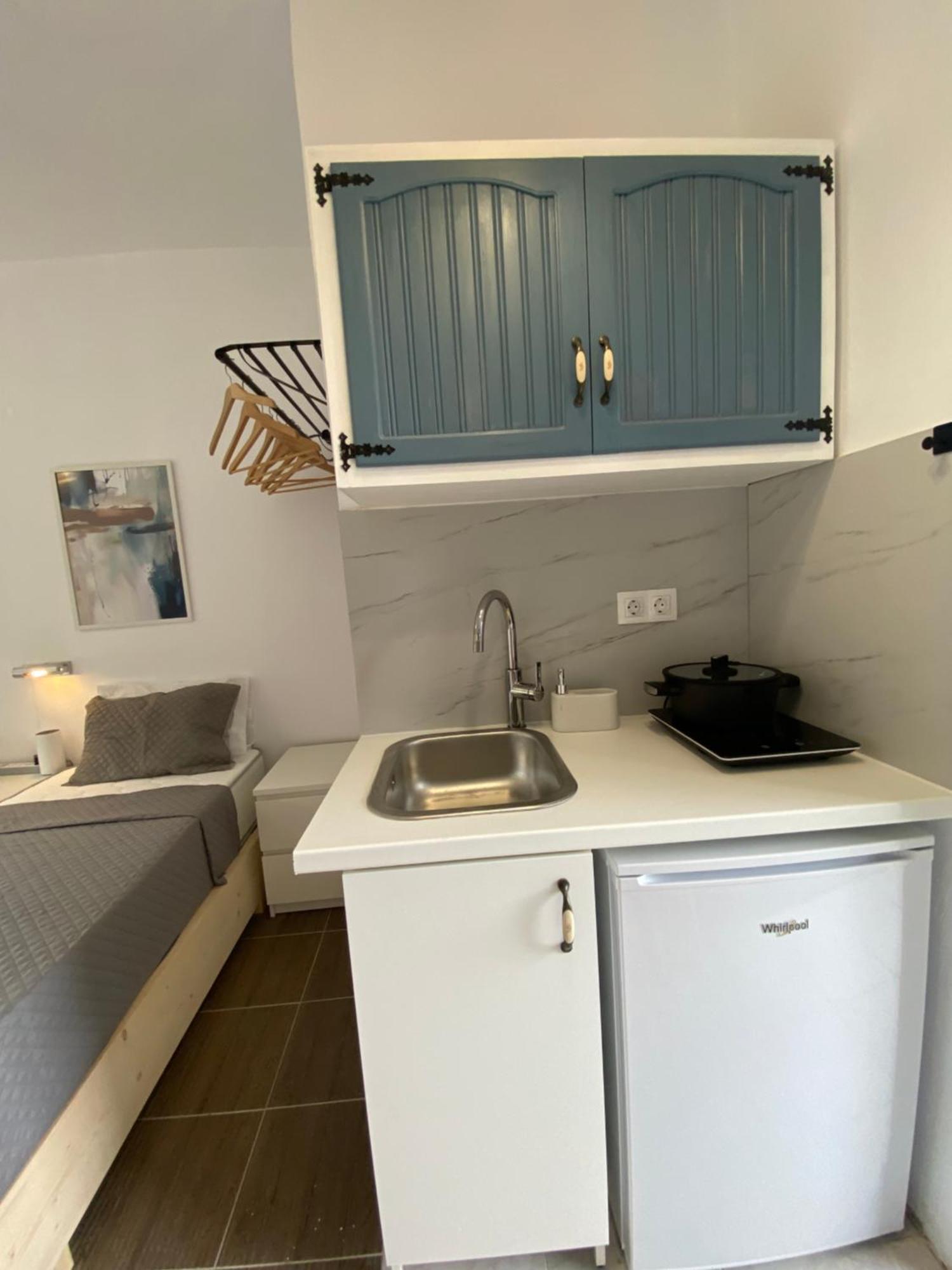 Navy Apartment With Mountain View &Private Parking Vátos エクステリア 写真
